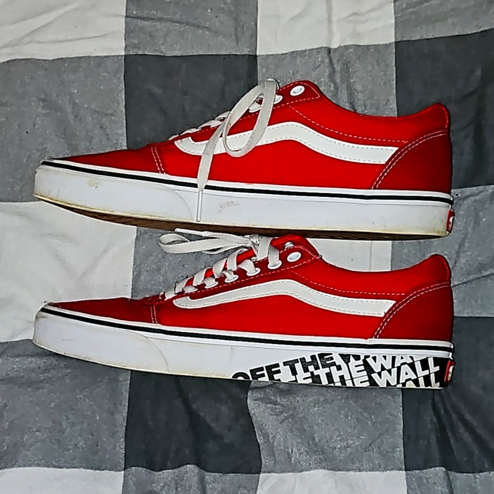 Vans Off The Wall campus skate shoes. Red with white and black. Mens Size 10 US.
